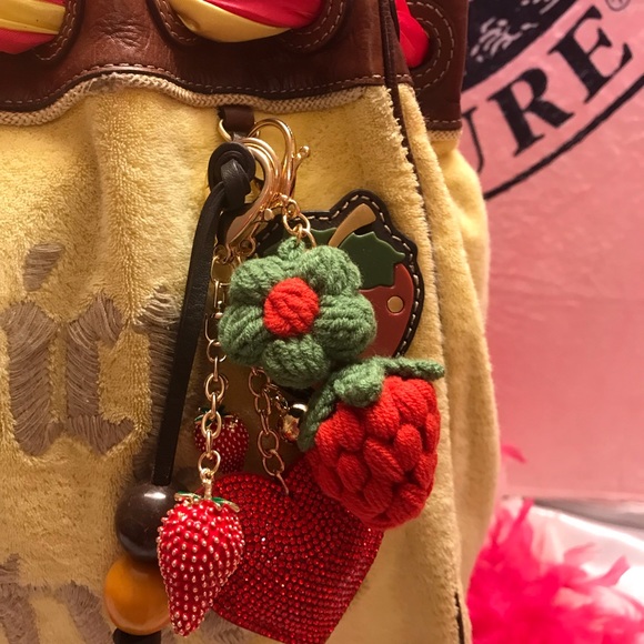 Rare yellow 💛terry cloth strawberry 🍓 daydreamer ☁️ - Picture 9 of 16